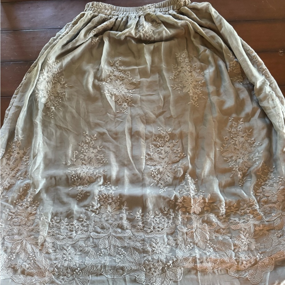 Elegant Lace Embroidered Skirt - Green